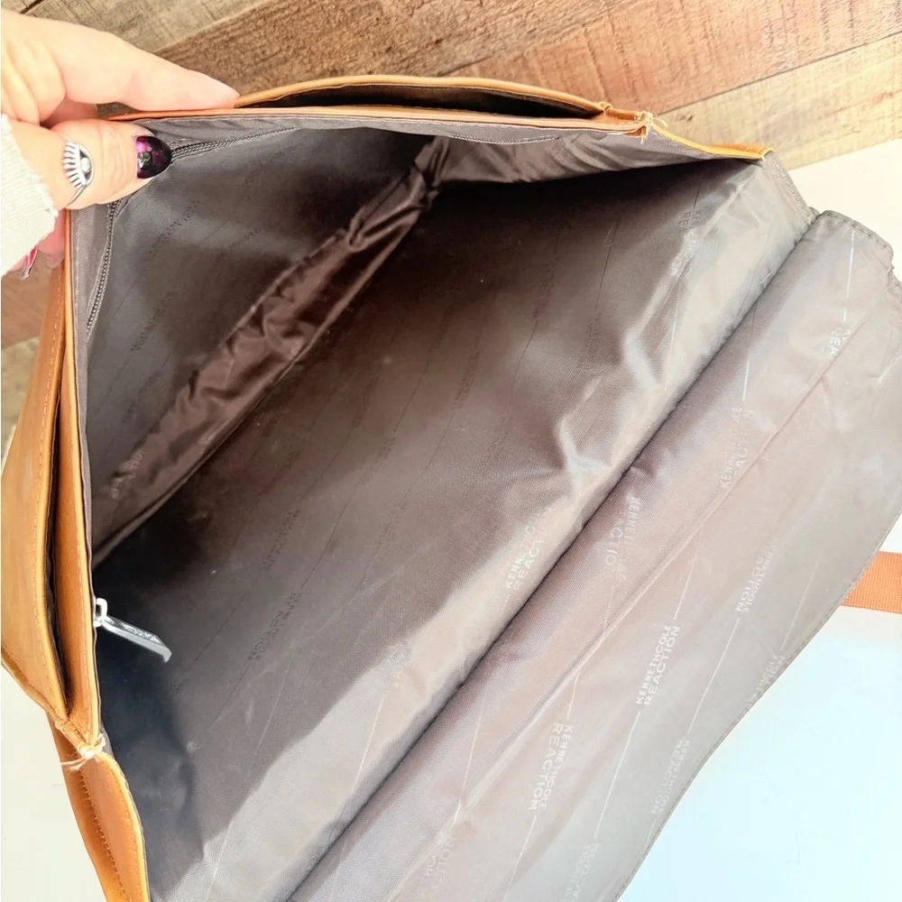 Kenneth Cole Reaction Mind Your Own Business Colombian Leather Laptop Bag